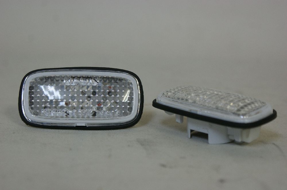 R33スカイラインGTR専用LEDサイドマーカーです。